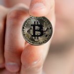 bitcoin-2643160_1920