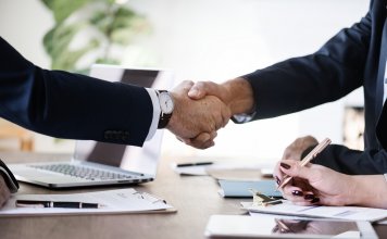 Merging Offline Trading With The Digital World