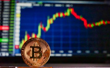 Analysis: Crypto Markets Warming Up For Big Moves?