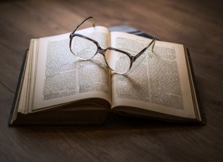 Ex-Central Banker’s E-book Empowers Individuals To Become A Decentral Bank