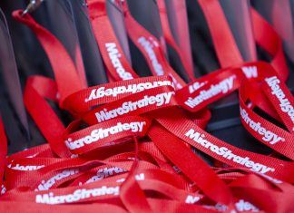 MicroStrategy CEO Hits Back At De Facto Bitcoin ETF Claims